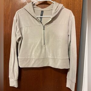 Vuori half zip Hoodie